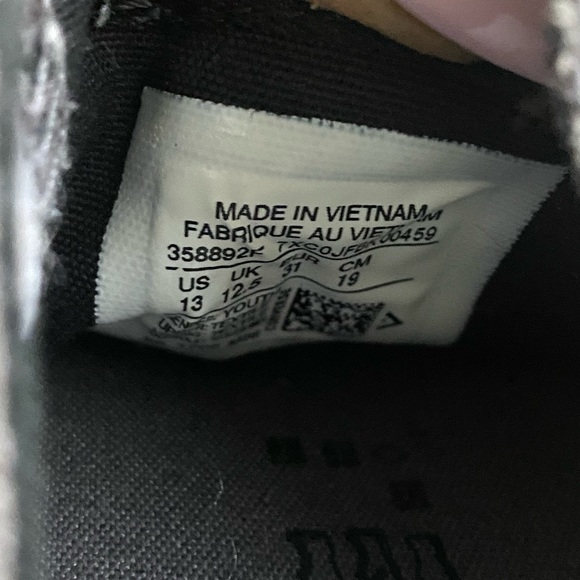 Converse Chuck Taylor All Star Looney Tunes Bugs Bunny Daffy Shoes - Size 13 C - Picture 10 of 13